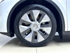 Tesla Model Y Rear-Wheel Drive - ფოტო 18
