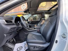 Toyota Highlander 2.5L Intelligent Hybrid AWD Premium 7-Seater - ფოტო 11