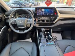 Toyota Highlander 2.5L Intelligent Hybrid AWD Premium 7-Seater - ფოტო 14
