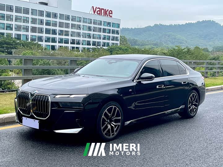 BMW 7 Series 735Li M Sport Package - ავტომობილი ჩინეთიდან