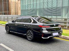 BMW 7 Series 735Li M Sport Package - ფოტო 4