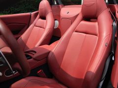 BYD Aston Martin V8 Vantage 4.0T V8 Roadster - ფოტო 15
