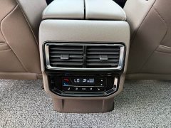 Volkswagen Viloran 380TSI Prestige - ფოტო 15