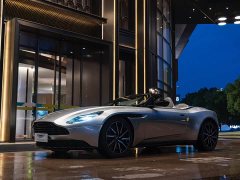 Aston Martin DB11 4.0T V8 Volante - ფოტო 2