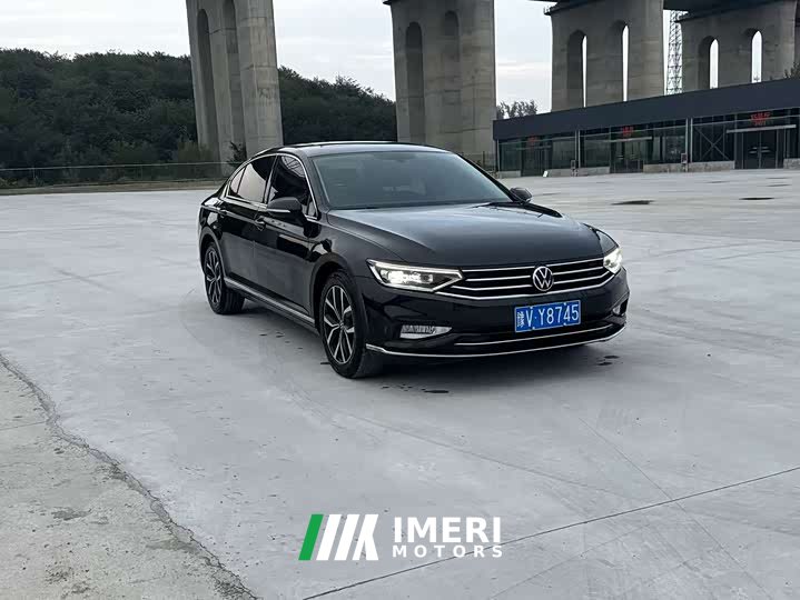 Volkswagen Magotan 330TSI DSG 30th Anniversary Edition
