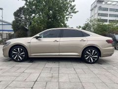Volkswagen Passat 2022 330TSI Starry Sky Luxury Edition - ფოტო 4