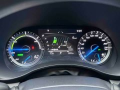 Toyota Crown Land Cruiser Crown Venza 2.5L HEV FWD Base - ფოტო 8