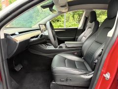 Tesla Model Y Long Range All-Wheel Drive - ფოტო 4