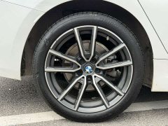 BMW 3 Series 320Li M Sport Package - ფოტო 14