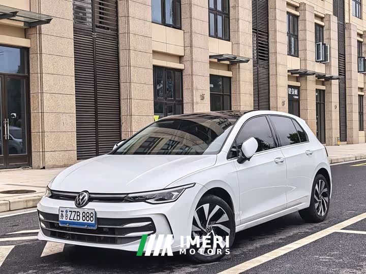 Volkswagen Golf Facelift 300TSI Pro - ავტომობილი ჩინეთიდან