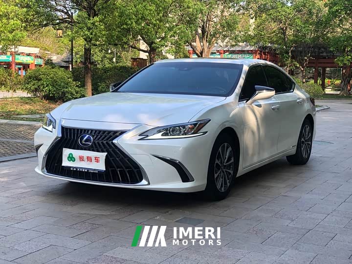 Lexus ES 2021 300h Excellence - ავტომობილი ჩინეთიდან