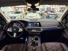 BMW X5 xDrive 30Li Luxury M Sport Package - ფოტო 4