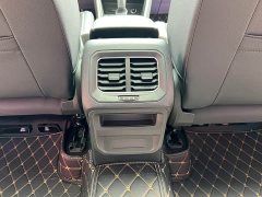 Volkswagen Tiguan L Outstanding Edition 300TSI Automatic Two-Wheel Drive Dragon Ascendant Version - ფოტო 4
