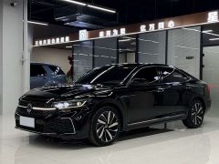 Volkswagen Passat 330TSI Starry Sky Luxury Edition - ფოტო 1