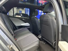 Volkswagen ID.3 Outstanding Edition - ფოტო 8