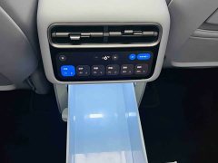 Li Auto Ideal L8 Ultra - ფოტო 15