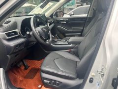Toyota Highlander 2022 Hybrid 2.5L AWD Premium 7-Seater - ფოტო 10