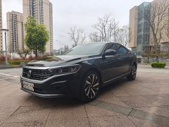 Volkswagen Passat Facelift 330TSI Luxury - ფოტო 1