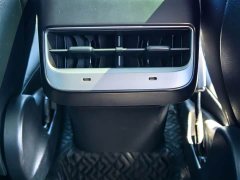 Tesla Model Y Long Range All-Wheel Drive - ფოტო 11