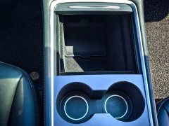 Tesla Model Y Long Range All-Wheel Drive - ფოტო 13