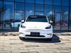 Tesla Model Y Long Range All-Wheel Drive - ფოტო 2