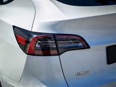 Tesla Model Y Long Range All-Wheel Drive - ფოტო 5