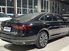Volkswagen Passat 330TSI Luxury - ფოტო 4