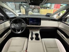 Lexus LM 2023 500h Six-Seat Premium Edition - ფოტო 10