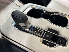 Lexus LM 2023 500h Six-Seat Premium Edition - ფოტო 14