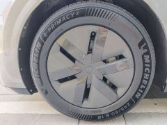 Li Auto Li Xiang MEGA Ultra - ფოტო 17