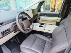 Li Auto Li Xiang MEGA Ultra - ფოტო 8