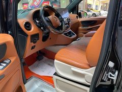 Mercedes-Benz Vito 2023 2.0T Elite 7-Seater - ფოტო 14
