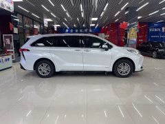 Toyota Sienna 2021 2.5L Hybrid Premium Edition - ფოტო 19