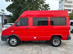 Iveco Daily 2.5T A35M1 Short Wheelbase Mid-Roof Dual Rear Wheels Side Sliding Door 5-9 Seater - ფოტო 5