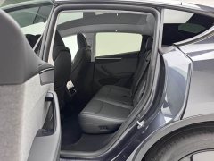Tesla Model Y Rear-Wheel Drive - ფოტო 14
