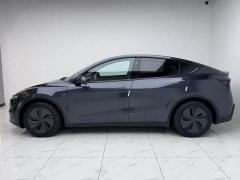 Tesla Model Y Rear-Wheel Drive - ფოტო 2