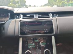 Land Rover Range Rover 2020 3.0 L6 Prestige Edition - ფოტო 9