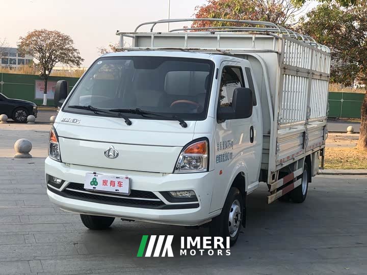 Crosser Crossover D5 1.6L Standard Single Cab Stake Bed Dual Rear Wheels 3750mm Cargo Box DAM16KL
