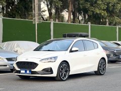Ford Focus 2021 Hatchback EcoBoost 180 Automatic ST Line - ფოტო 1