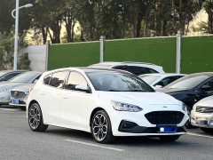 Ford Focus 2021 Hatchback EcoBoost 180 Automatic ST Line - ფოტო 3