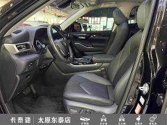 Toyota Highlander 2023 2.5L Intelligent Hybrid AWD Premium 7-Seater - ფოტო 17