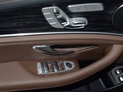 Mercedes-Benz E-Class New Energy E 350 e L Plug-in Hybrid Sport Sedan - ფოტო 7