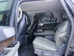 Lincoln Navigator 2024 3.5T Long Wheelbase Presidential Edition - ფოტო 11