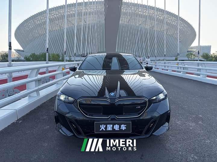 BMW i5 M60 2024 xDrive M60 - ავტომობილი ჩინეთიდან