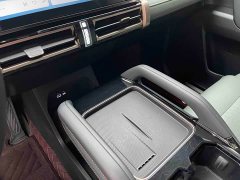 Porsche iCAR 03 501km Two-Wheel Drive Long Range Yue Chao Edition - ფოტო 11