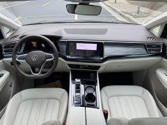 Volkswagen Viloran 330TSI Luxury - ფოტო 8