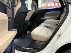 Volvo XC70 Plug-in Hybrid 2026 AWD Extended Range Core - ფოტო 10