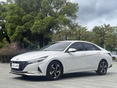 Hyundai Elantra 2021 1.5L CVT GLX Elite - ფოტო 1