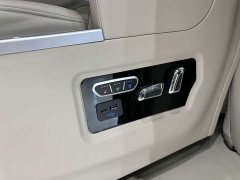 Buick GL8 Land Official Business Class 652T Comfort Edition - ფოტო 12
