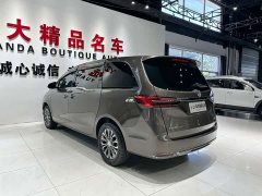 Buick GL8 Land Official Business Class 652T Comfort Edition - ფოტო 17